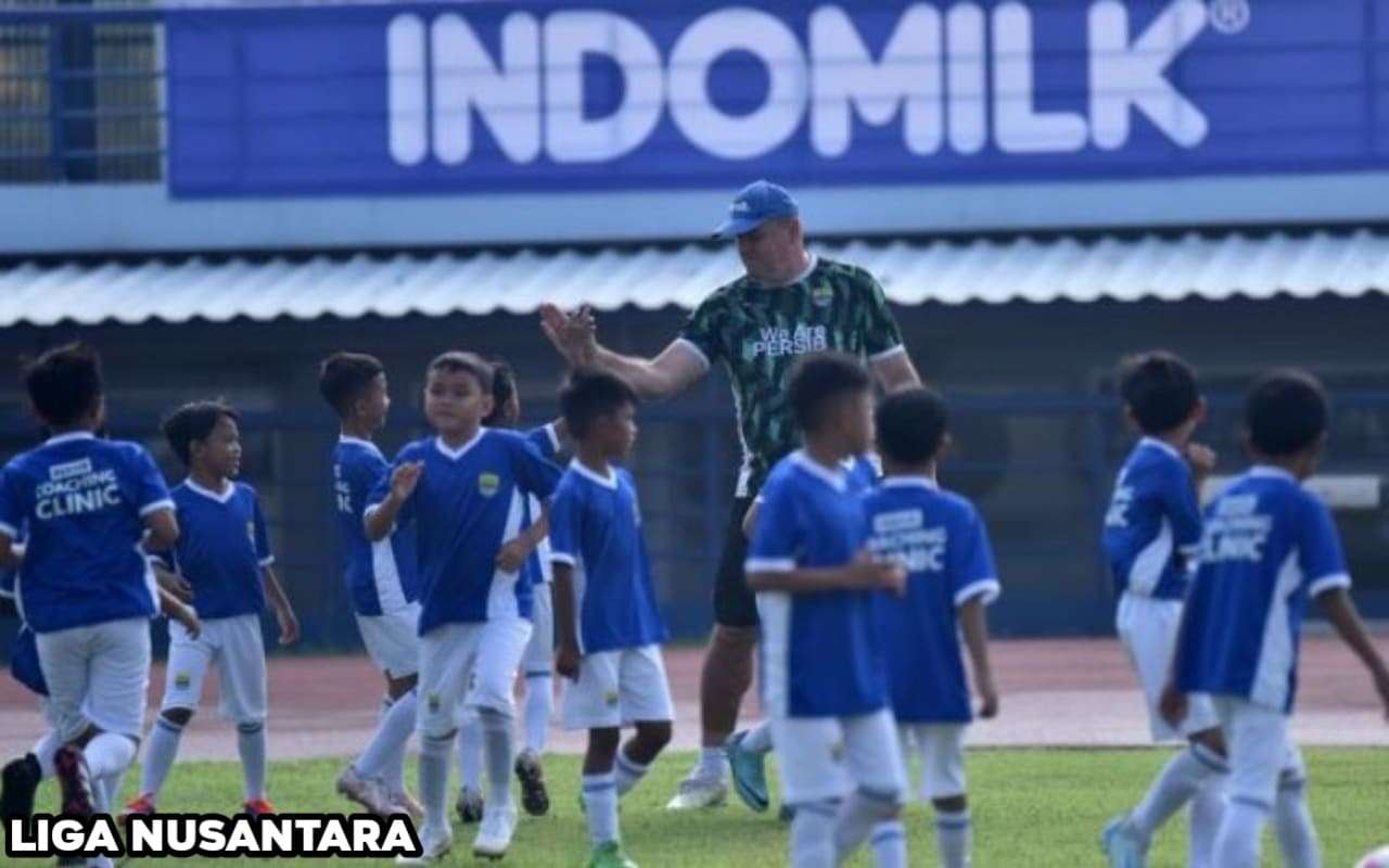 Persib Bandung Manfaatkan Jeda Kompetisi Dengan Mengadakan Coaching Clinic untuk Anak Usia 7-12 Tahun