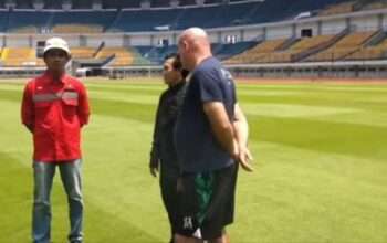 Bojan Hodak Jajal Stadion GBLA Jelang Laga Lawan Borneo