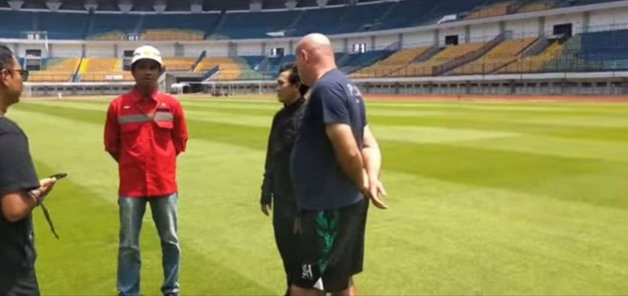 Bojan Hodak Jajal Stadion GBLA Jelang Laga Lawan Borneo