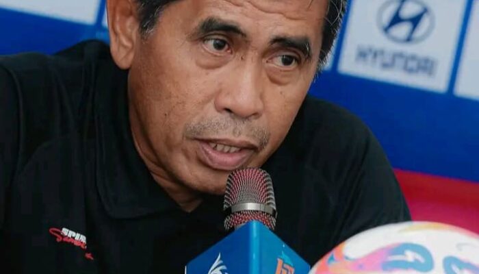 Pelatih Persis Solo Ingin Memastikan Timnya Siap Tempur dengan Malut United