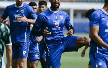 Prediksi Persib Bandung vs Persita Tangerang: Head to Head dan Susunan Pemain 