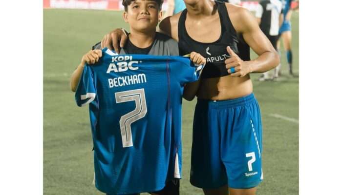 Sebagai Permintaan Maaf Beckham Putra Berikan Jersey Ke Ballboy