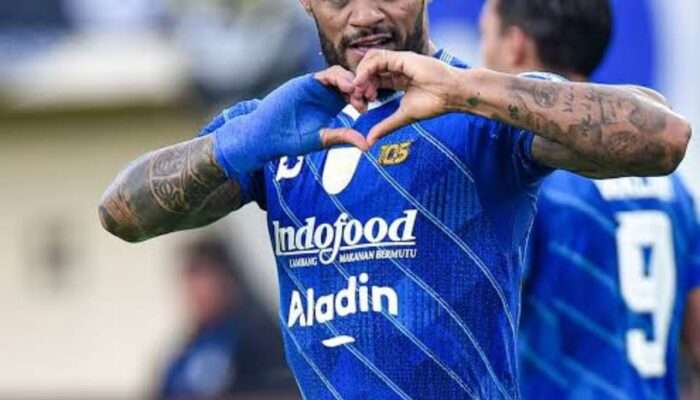 David da Silva Berambisi Bawa Pulang Kemenangan Saat Tandang Ke Surabaya