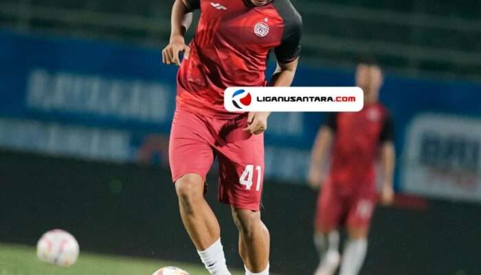 Kalah Dari Madura, Carlos Pena Sesalkan Kartu Merah Ferarri