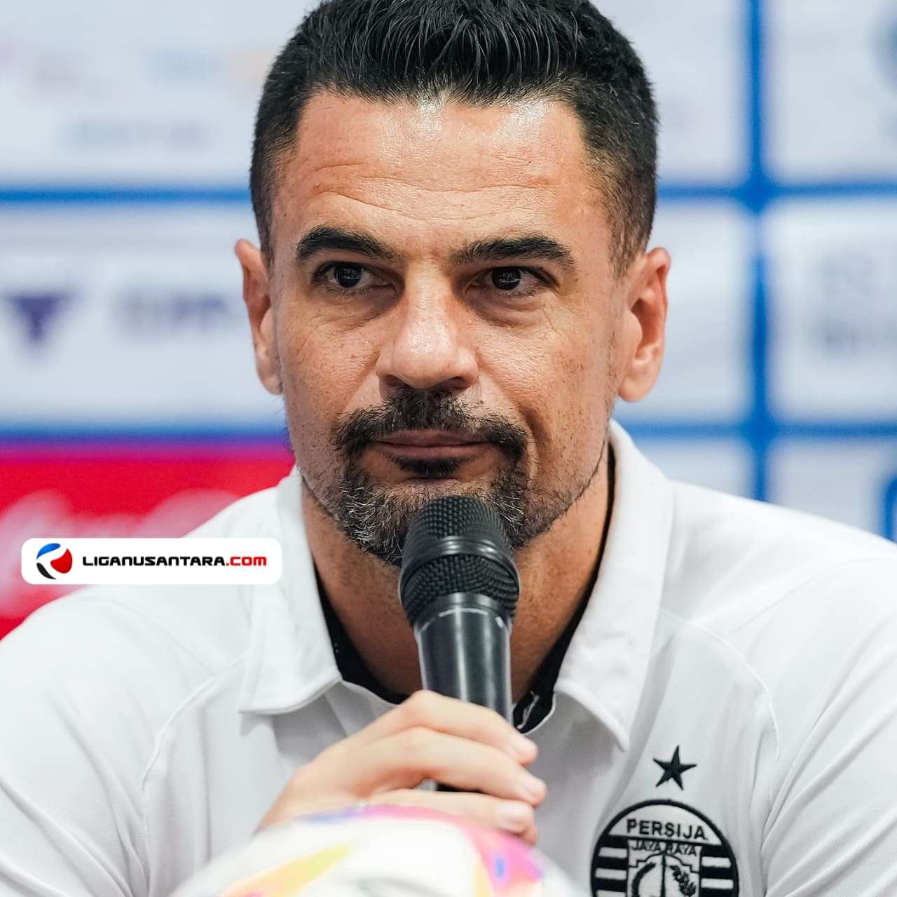 Tanpa Pemain Kunci, Carlos Pena Tetap Optimis Kalahkan Persik