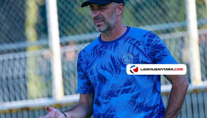 Ze Gomes Santai Dengan Masalah Internal di Arema FC