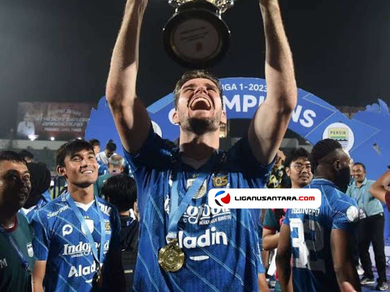Bawa Persib Back to Back Juara, Nick Kuipers Puji Persik Kediri