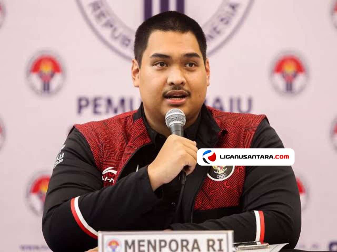 PSSI Dihukum FIFA, Menpora Minta Suporter Lebih Sopan