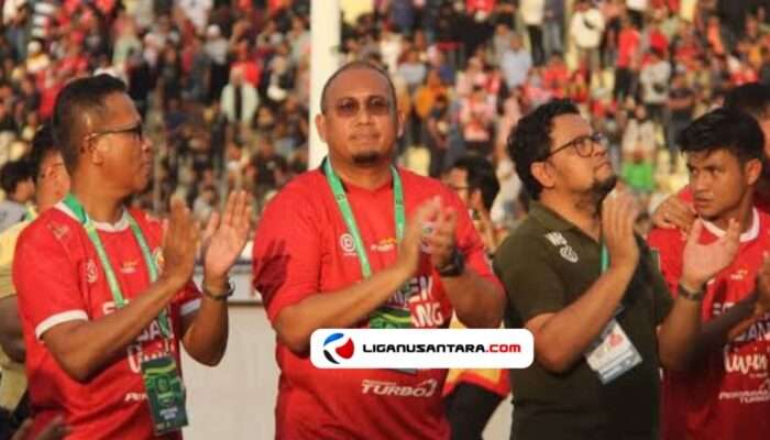Semen Padang Bertahan, Andre Rosiade Nangis di Tribun