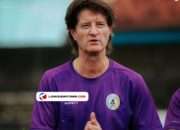 Pieter Huistra Betah Di PSS, Namun Terhalang Aturan Liga 2