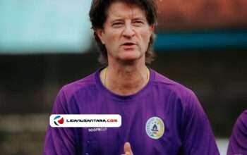 Pieter Huistra Betah Di PSS, Namun Terhalang Aturan Liga 2