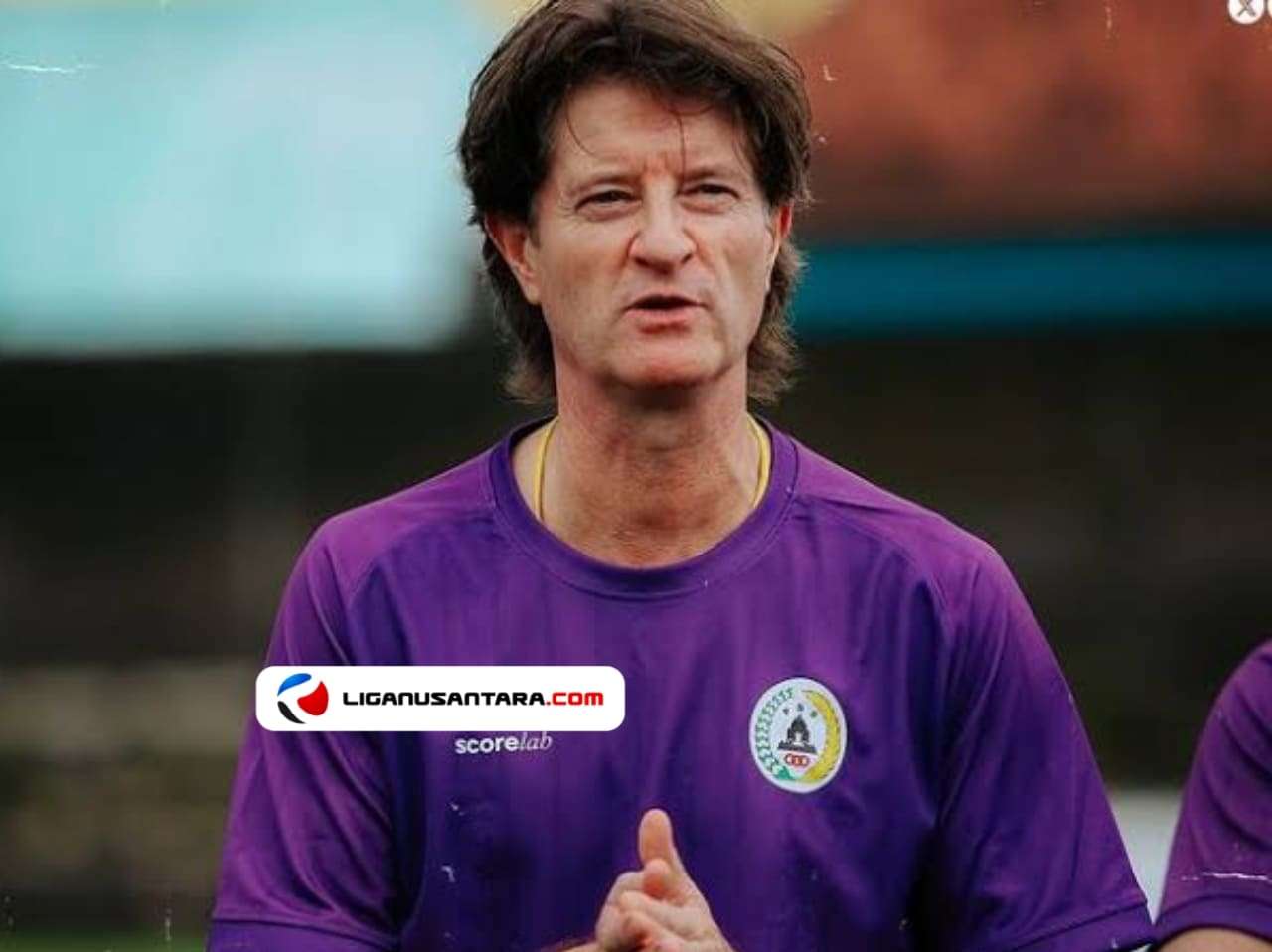 Pieter Huistra Betah Di PSS, Namun Terhalang Aturan Liga 2