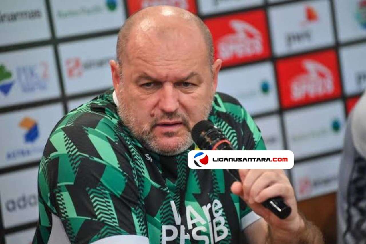 Bojan Hodak Dinobatkan Pelatih Terbaik Liga 1 24/25