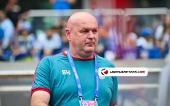 Bojan Hodak Beri Petunjuk Soal Rekrutan Baru Persib
