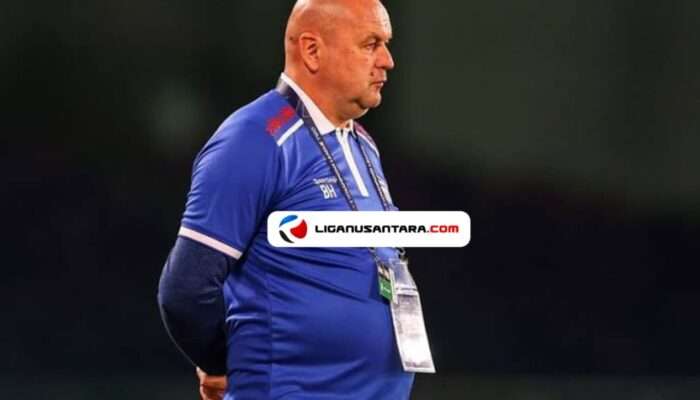 Bojan Hodak Ungkap Alasan Febri Haryadi Jadi Bek Kanan di Pilpres 2025