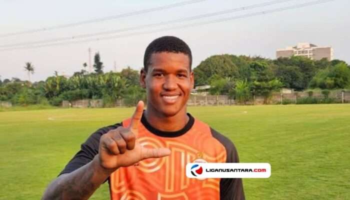 Bek Persija Akui Punya Rekan Di Skuad Persib