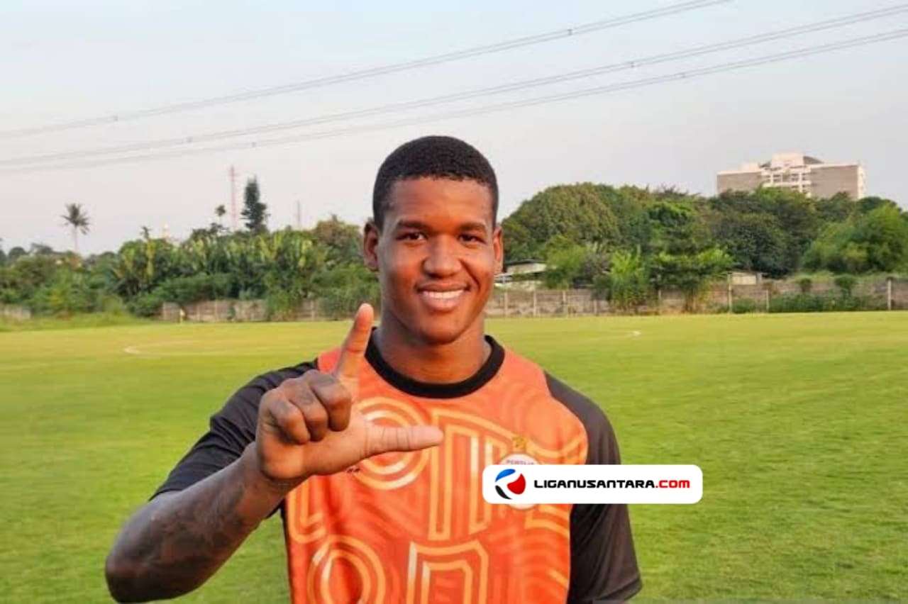 Bek Anyar Persija Akui Punya Rekan Di Skuad Persib