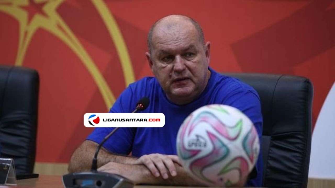 Respon Bojan Hodak Soal Larangan Suporter Tandang