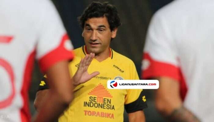 Hadapi Dewa United, Eduardo Almeida Fokus Perbaiki Lini Serang