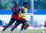 Arema FC Masih Berupaya Cari Sponsor Air Mineral