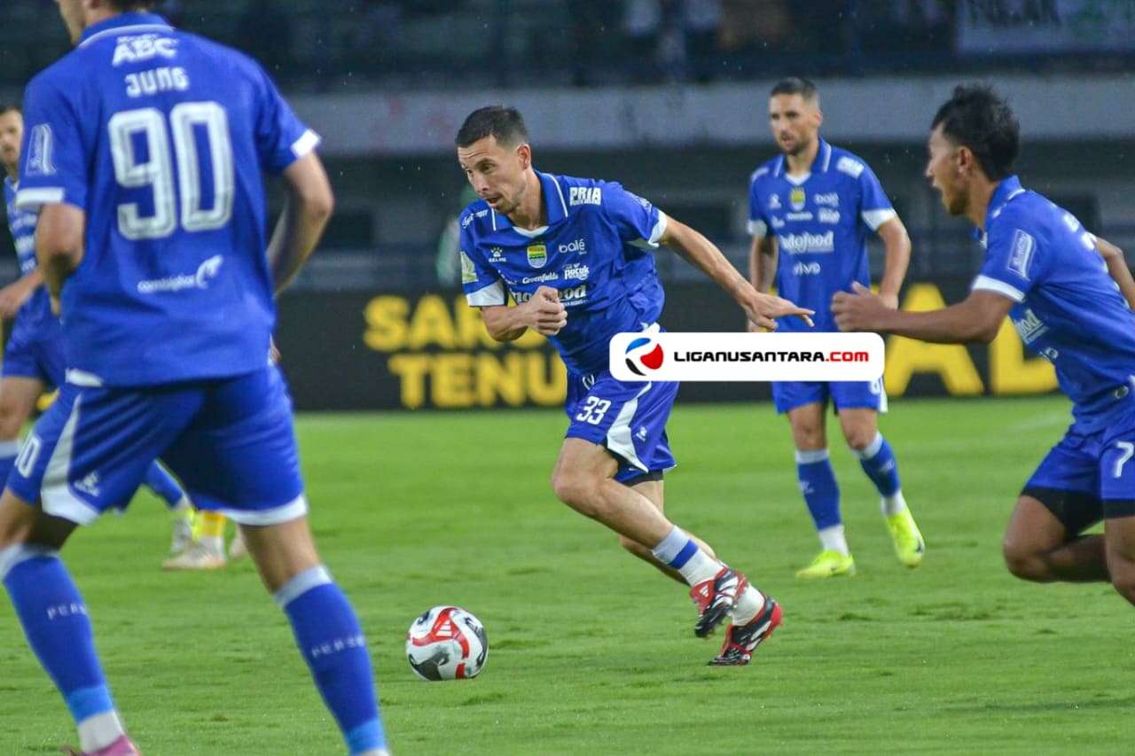 Thom Haye Sebut Debut Bersama Persib Sangat Gila dan Indah