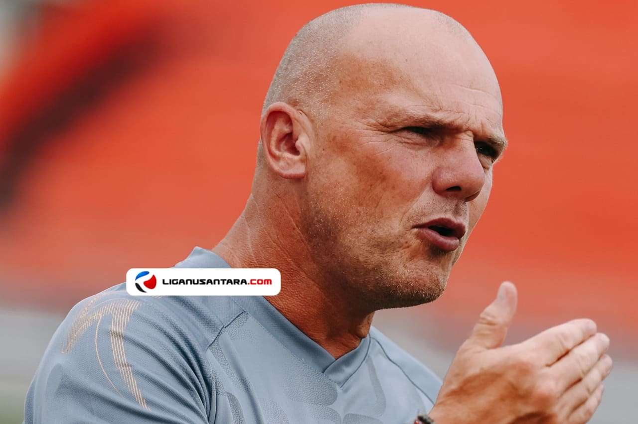 Hadapi Semen Padang, Johny Jansen Sebut Timnya Masih Masa Transisi