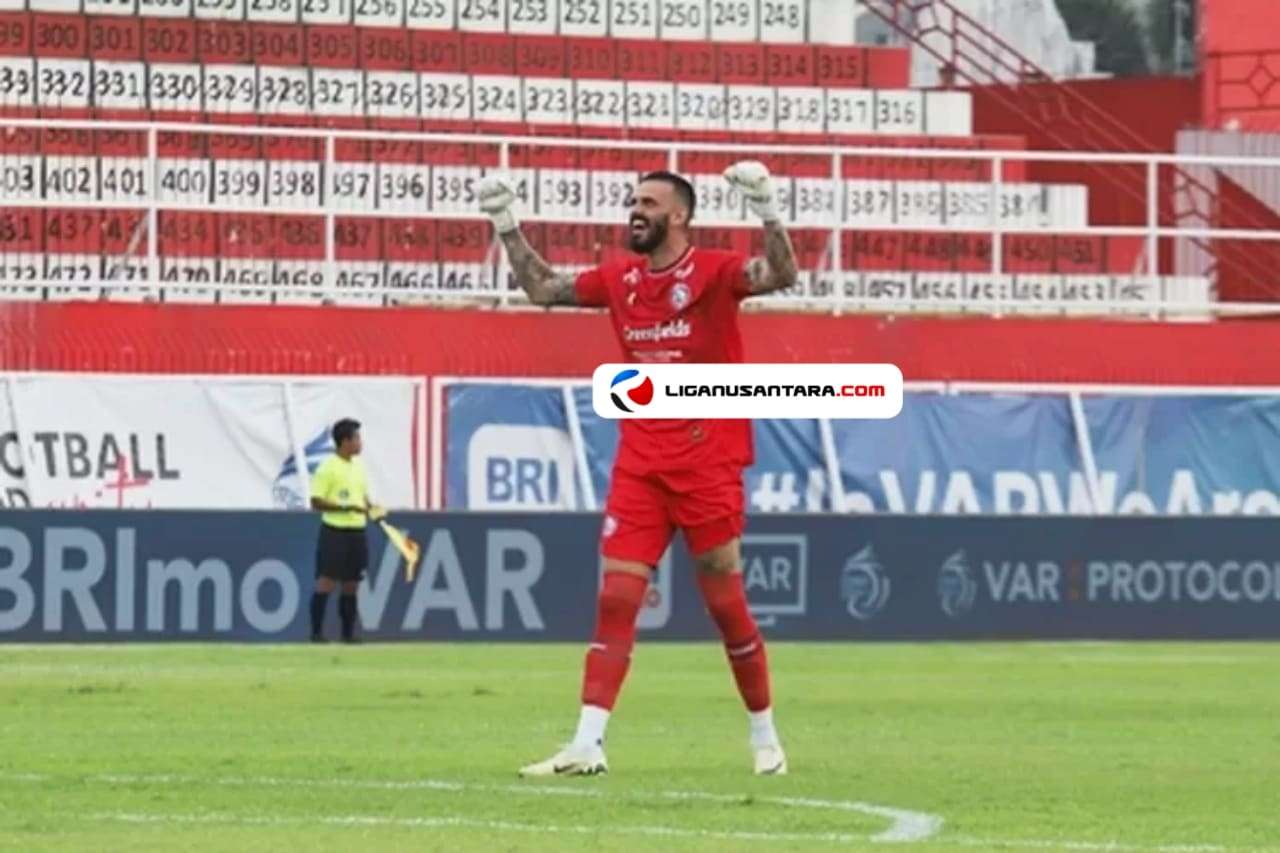 Kiper Arema FC Bertekad Catat Clean-sheet