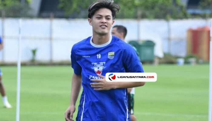 Dewangga Nantikan Debut Bersama Persib