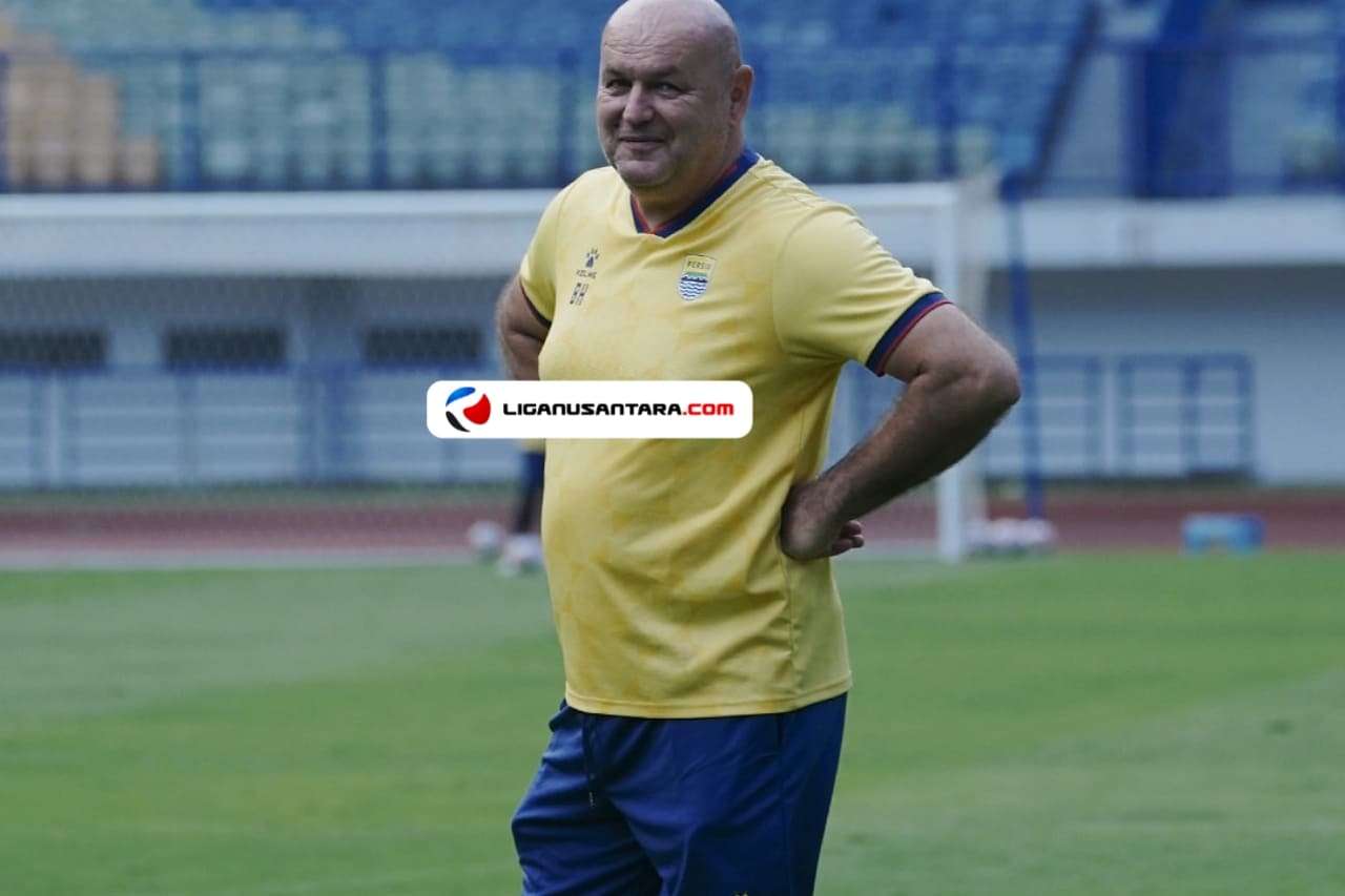 Bojan Hodak Minta Persib Tak Remehkan PSBS