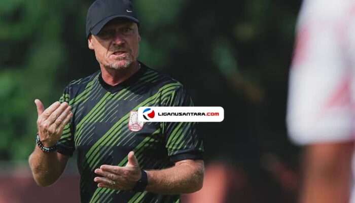 Peter de Roo Tau Gaya Racikan Bojan Hodak