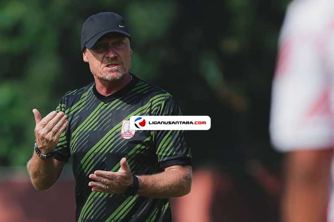 Peter de Roo Tau Gaya Racikan Bojan Hodak