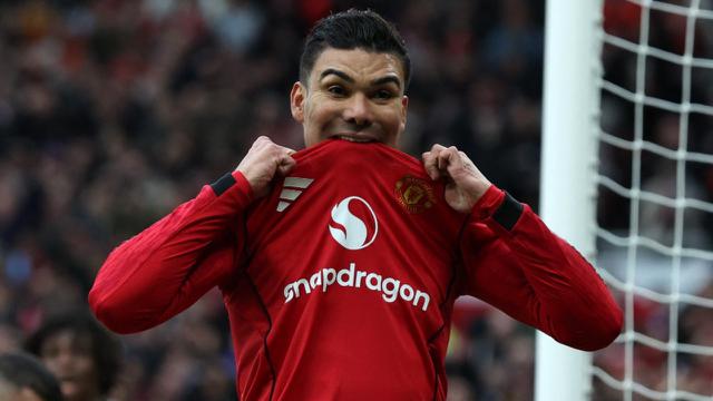 Michael Carrick Sampaikan Pesan Khusus untuk Casemiro Usai Dipastikan Hengkang dari MU