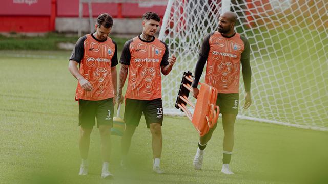 BRI Super League: Peluang Shayne Pattynama Jalani Laga Perdana Saat Persija Hadapi Persita