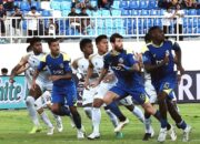 Bedah Taktik Dewa United vs Arema FC: Duel Otak Messidoro dan Ketajaman Dalberto