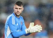 Kejutan Bursa Transfer: Maarten Paes Resmi Merapat ke Ajax Amsterdam, Kiper Timnas Indonesia Kembali ke Eredivisie hingga 2029