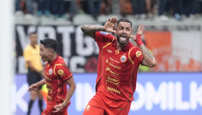 Emaxwell Souza dan Allano Lima Tanggapi Kritik Keras The Jakmania