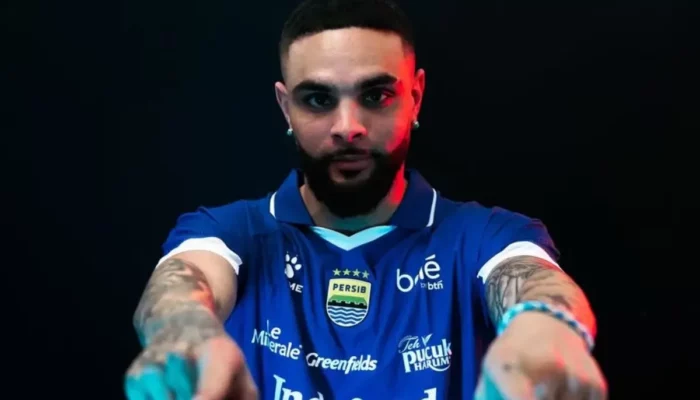 Marc Klok Siap Dampingi Layvin Kurzawa Beradaptasi di Persib Bandung