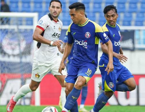 Arema FC Taklukkan Persik Kediri 2-1 Lewat Comeback Dramatis di Super League 2025/2026