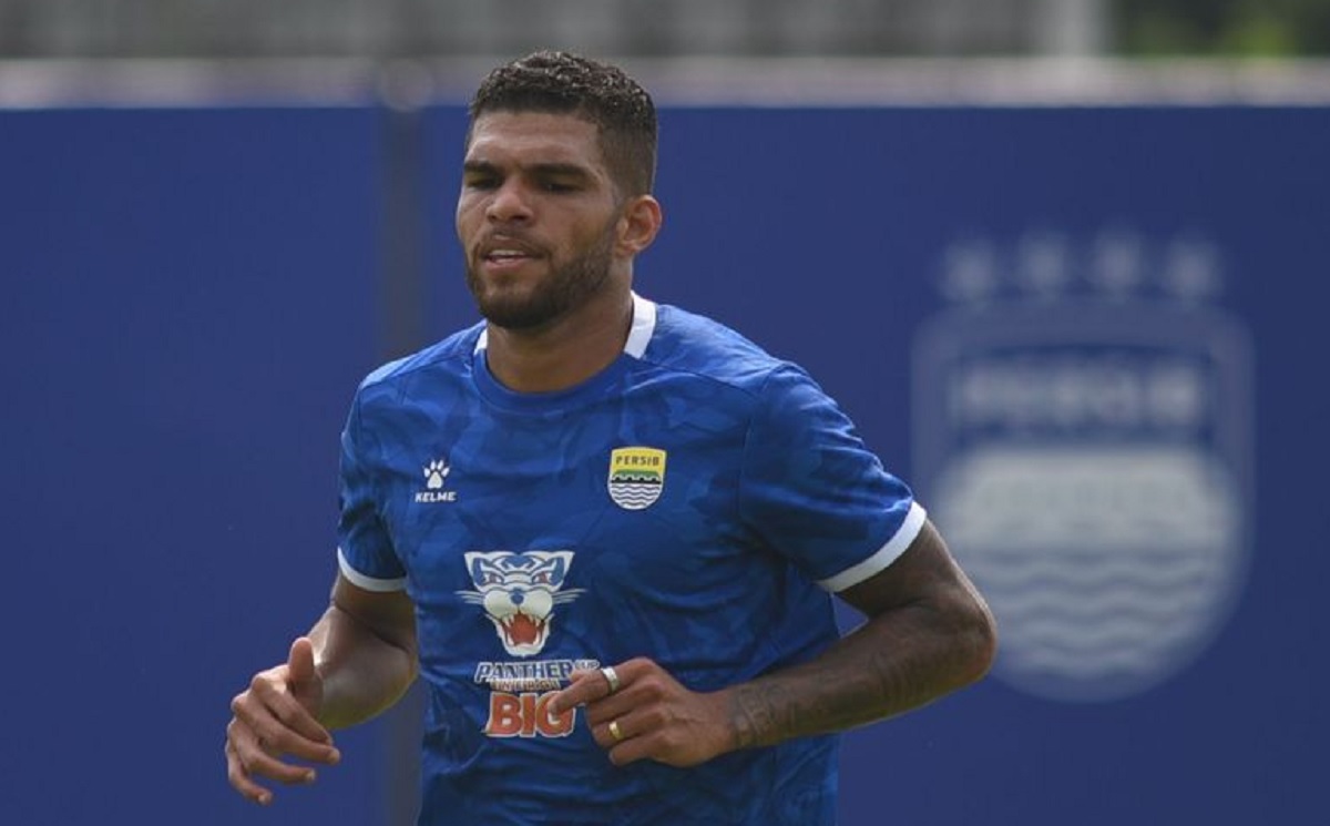 Berguinho Tekankan Tekad Antar Persib Bandung Raih Gelar Super League 2025–2026