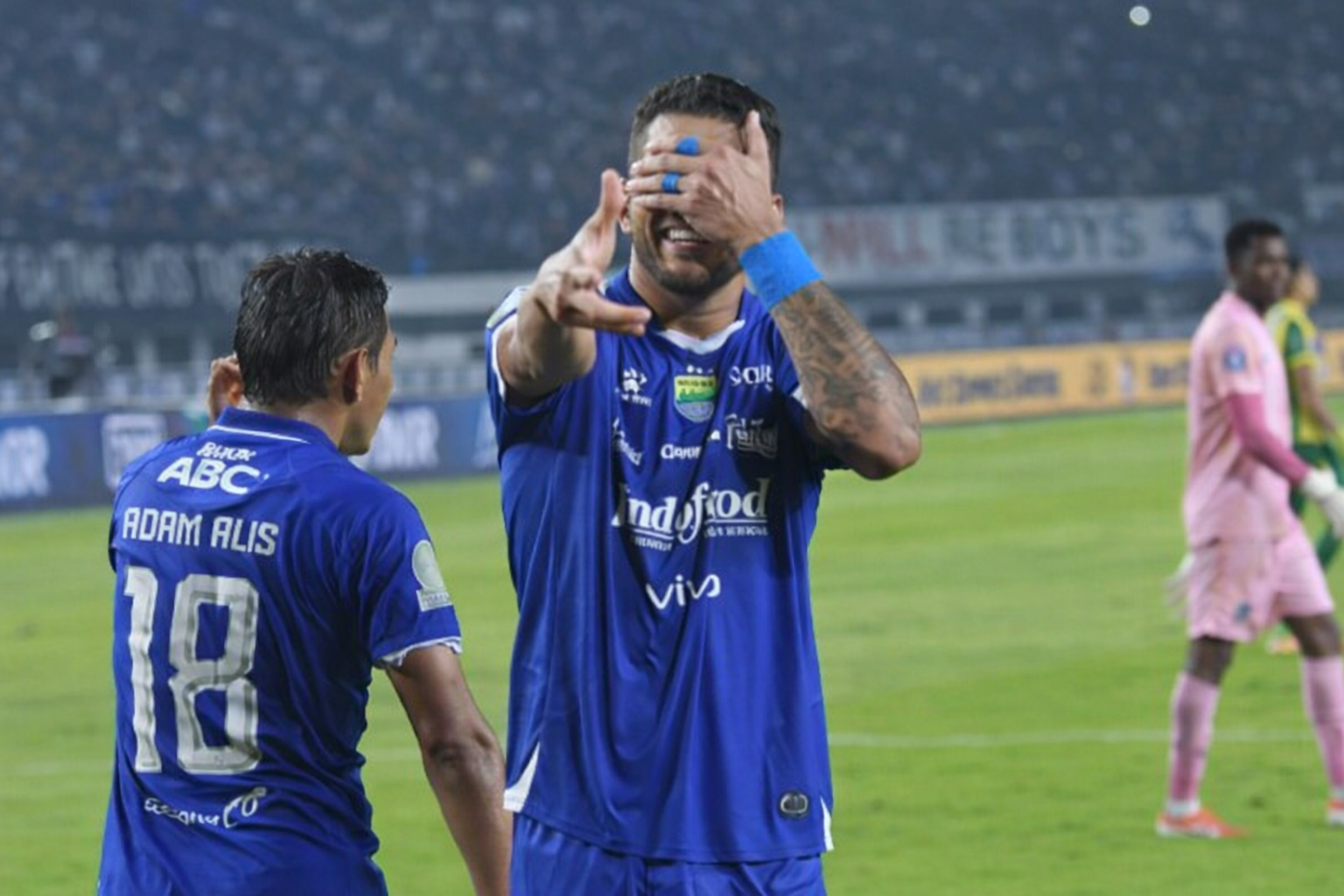BRI Super League: Sempurna di GBLA! Persib Sapu Bersih Kemenangan Kandang, Pertahanan Nyaris Tak Tertembus