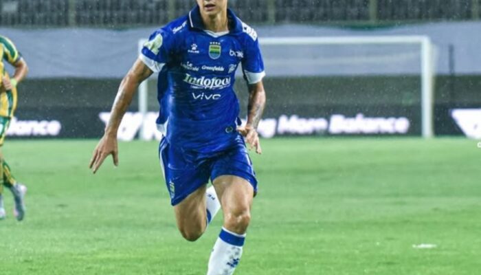 Eliano Reijnders Tekankan Peran Bobotoh dalam Misi Juara Persib di Super League 2025/2026