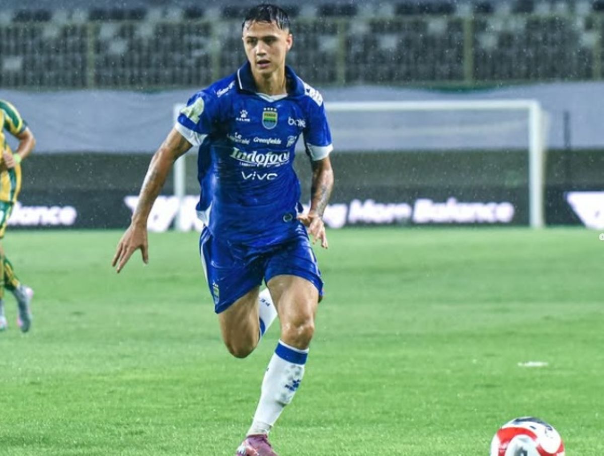Eliano Reijnders Tekankan Peran Bobotoh dalam Misi Juara Persib di Super League 2025/2026