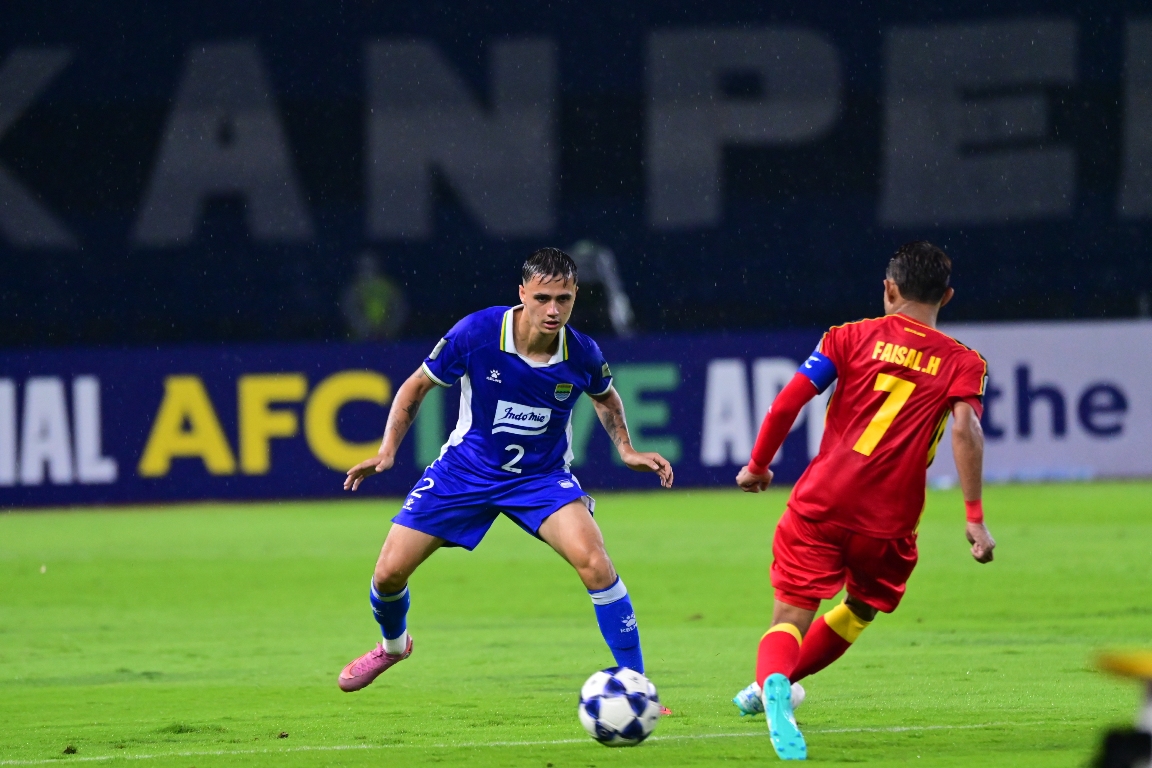 Alasan Eliano Reijnders Tak Tampil Saat Persib Bandung Menjamu PSBS Biak