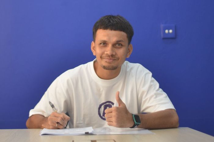 Dipinjamkan ke Persik Kediri, Hamra Hehanussa Akui Peran Penting Persib dalam Perjalanan Karier