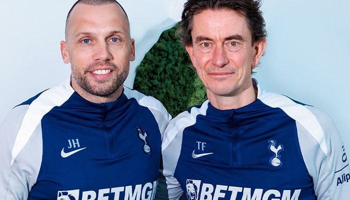 Tolak Tawaran Melatih Timnas Indonesia, John Heitinga Mantap Jadi Asisten Thomas Frank di Tottenham