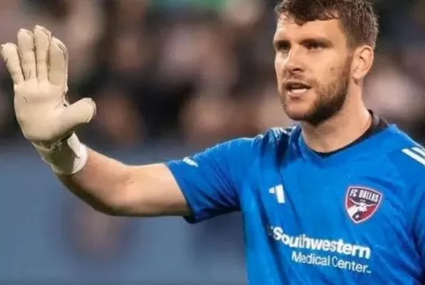 Nilai Pasar Terbaru Maarten Paes Usai Resmi Merapat ke Ajax Amsterdam