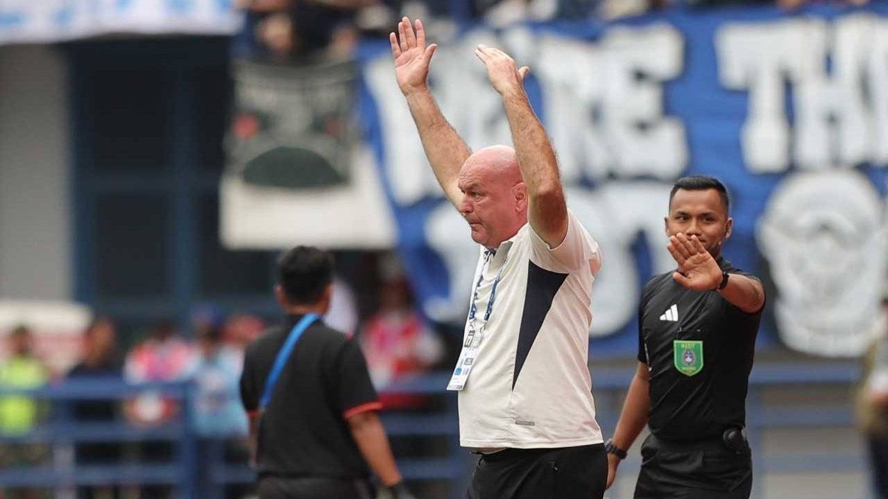 Persib Bandung: Tantangan yang Menemani Laju Tim di Paruh Musim BRI Super League