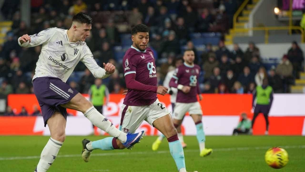 Dua Gol Benjamin Sesko Dapat Apresiasi Darren Fletcher, Namun MU Gagal Amankan Kemenangan