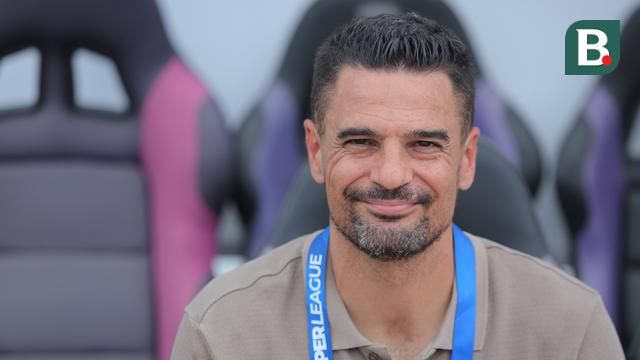 Respons Unik Carlos Pena soal Laga Persib vs Persija Usai Persita Tekuk Borneo FC