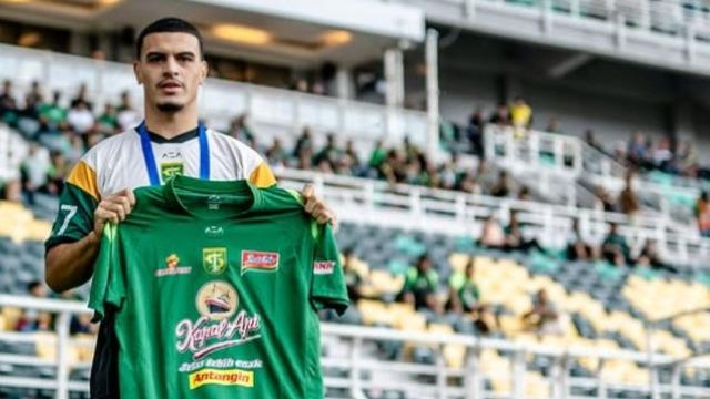 BRI Super League: Persebaya Perkenalkan Gustavo Fernandes, Jumlah Pemain Asing Semakin Banyak